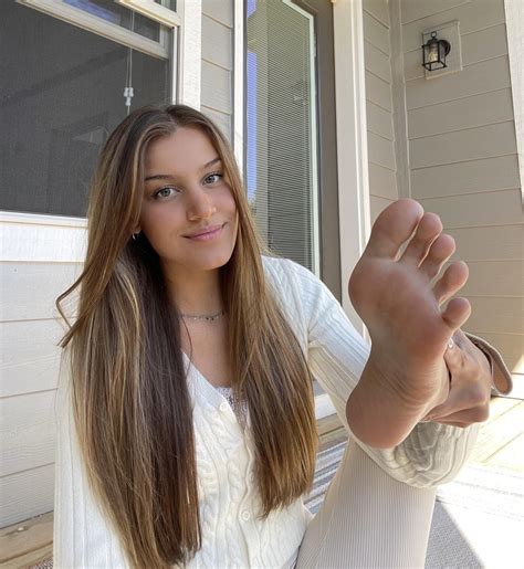 Big Ass Feet Porn Videos 